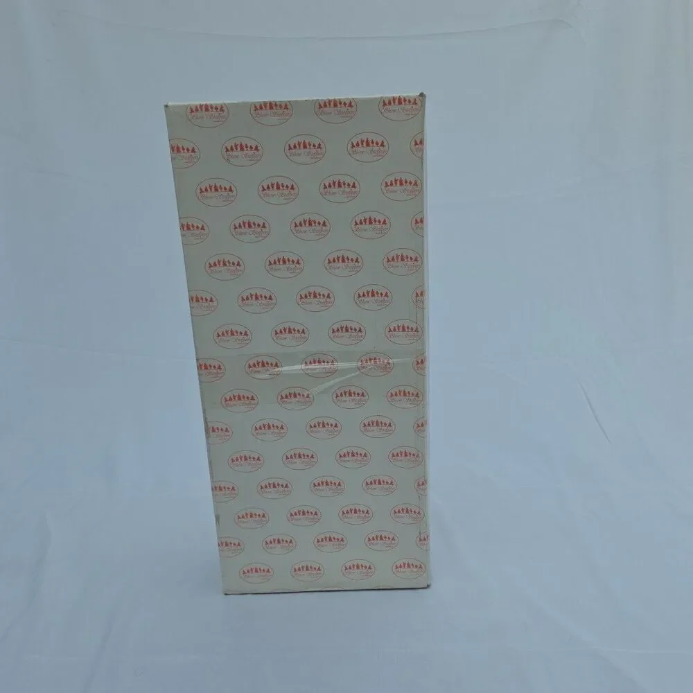 A178 Grand Ma Doll - Picture 11 of 11